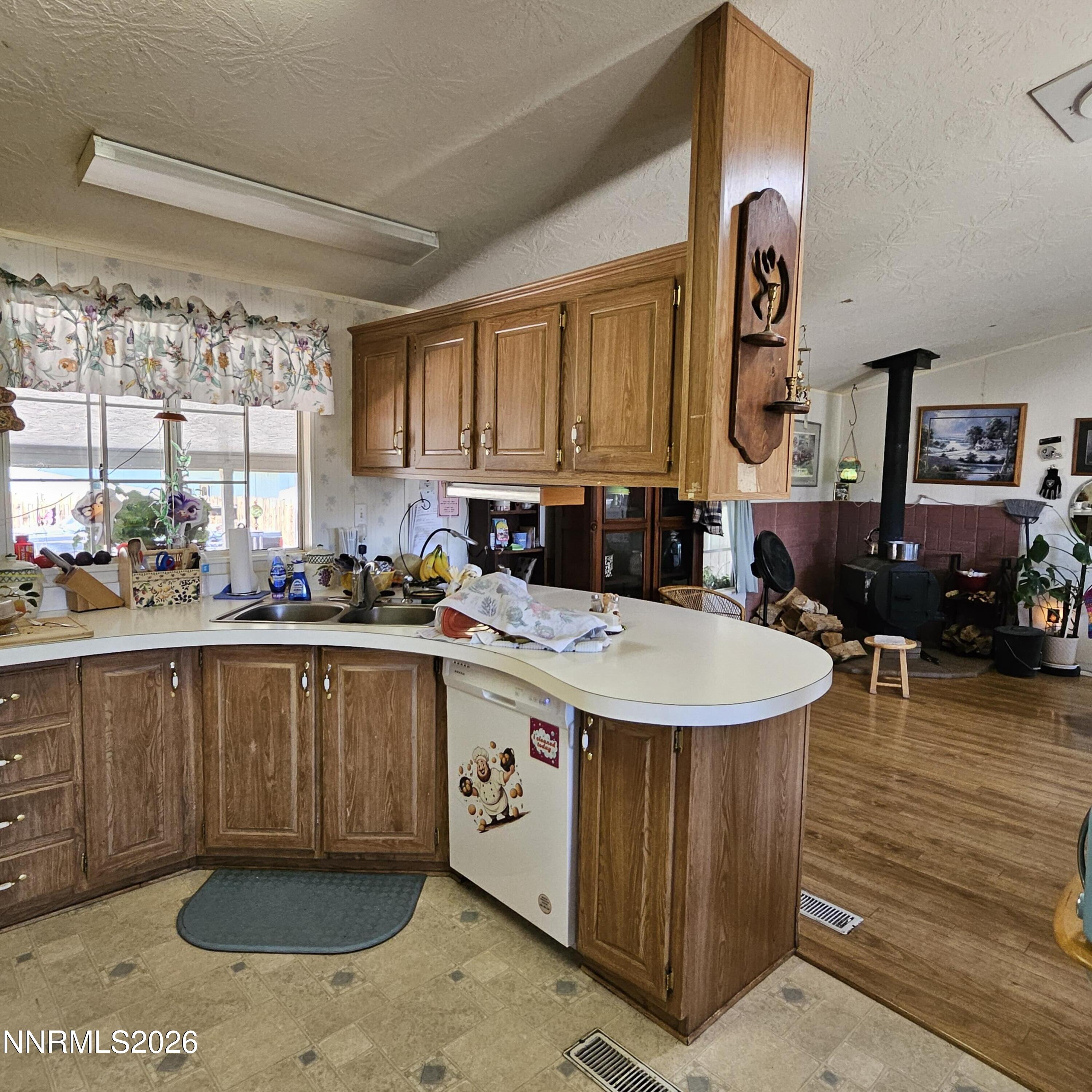 936 Jasper Way Fernley, NV 89408 - Photo 10 of 17 20260418_131708
