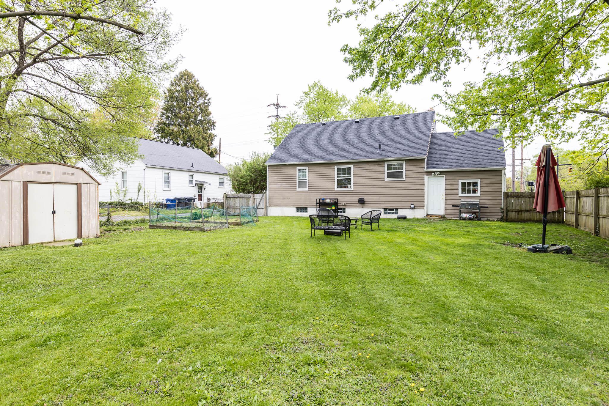 455 South Yearling Road Columbus, OH 43213 - Photo 30 of 32 Backyard