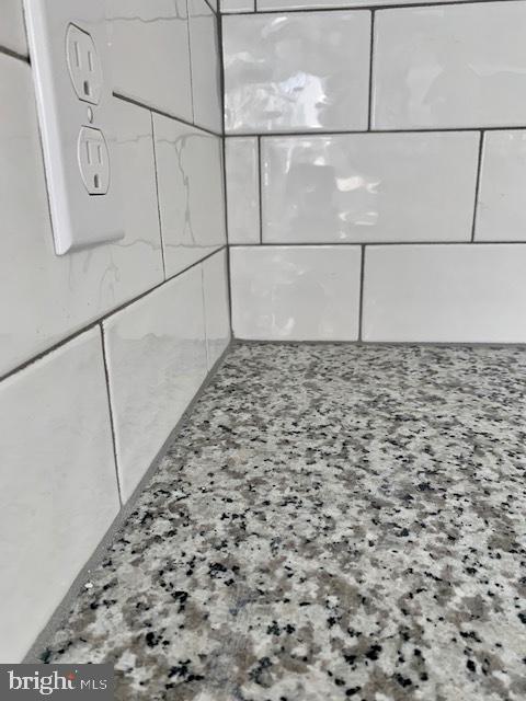 44 Mahoney Road Pennsville, NJ 08070 - Photo 13 of 36 subway tile and granite