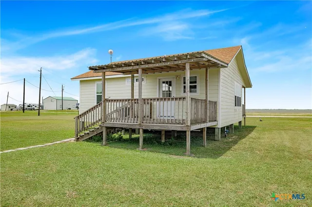 $174,999 | 536 Sea Horse Drive, Palacios, TX 77465