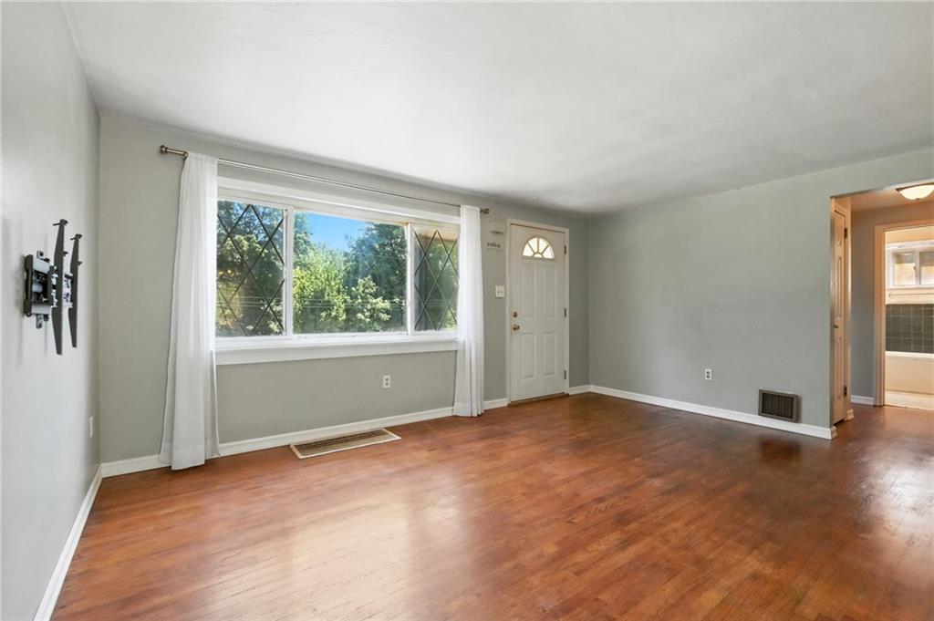 21 1/2 McMichael Road Carnegie, PA 15106 - Photo 7 of 29 Gallery Image 7