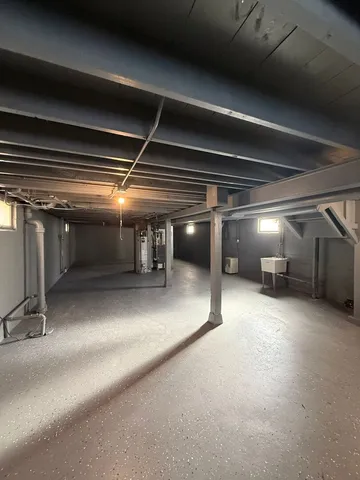 $1,975 | 17842 Park Avenue, Lansing, IL 60438