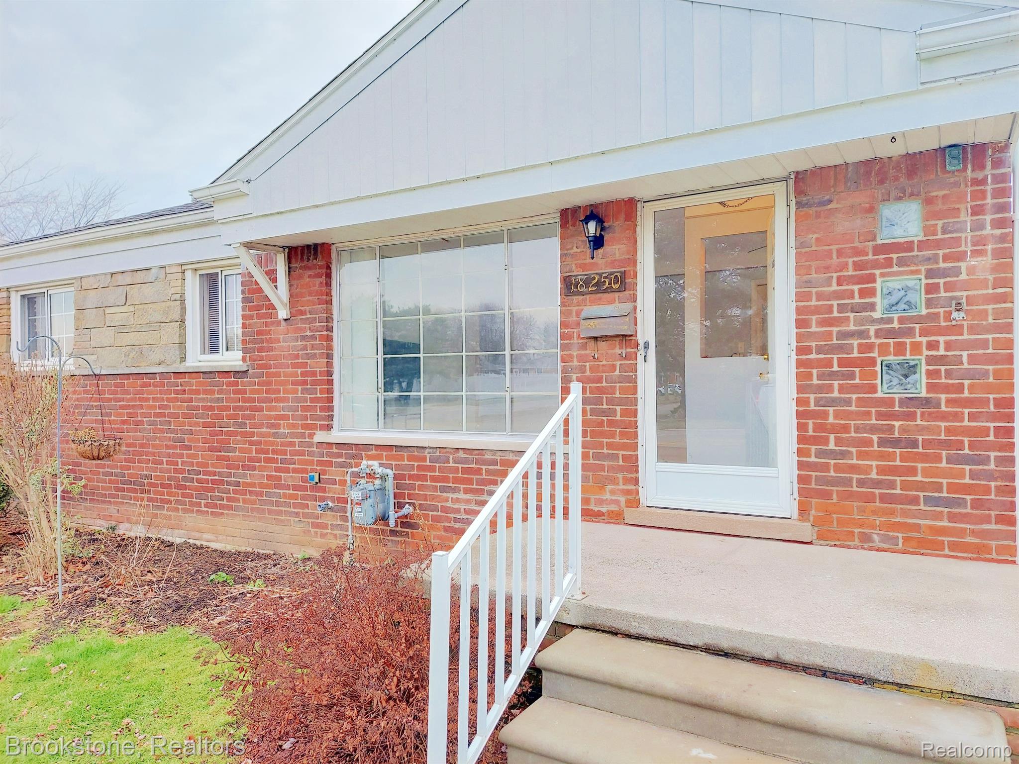 18250 Stephens Road Eastpointe, MI 48021 - Photo 5 of 67 Gallery Image 5