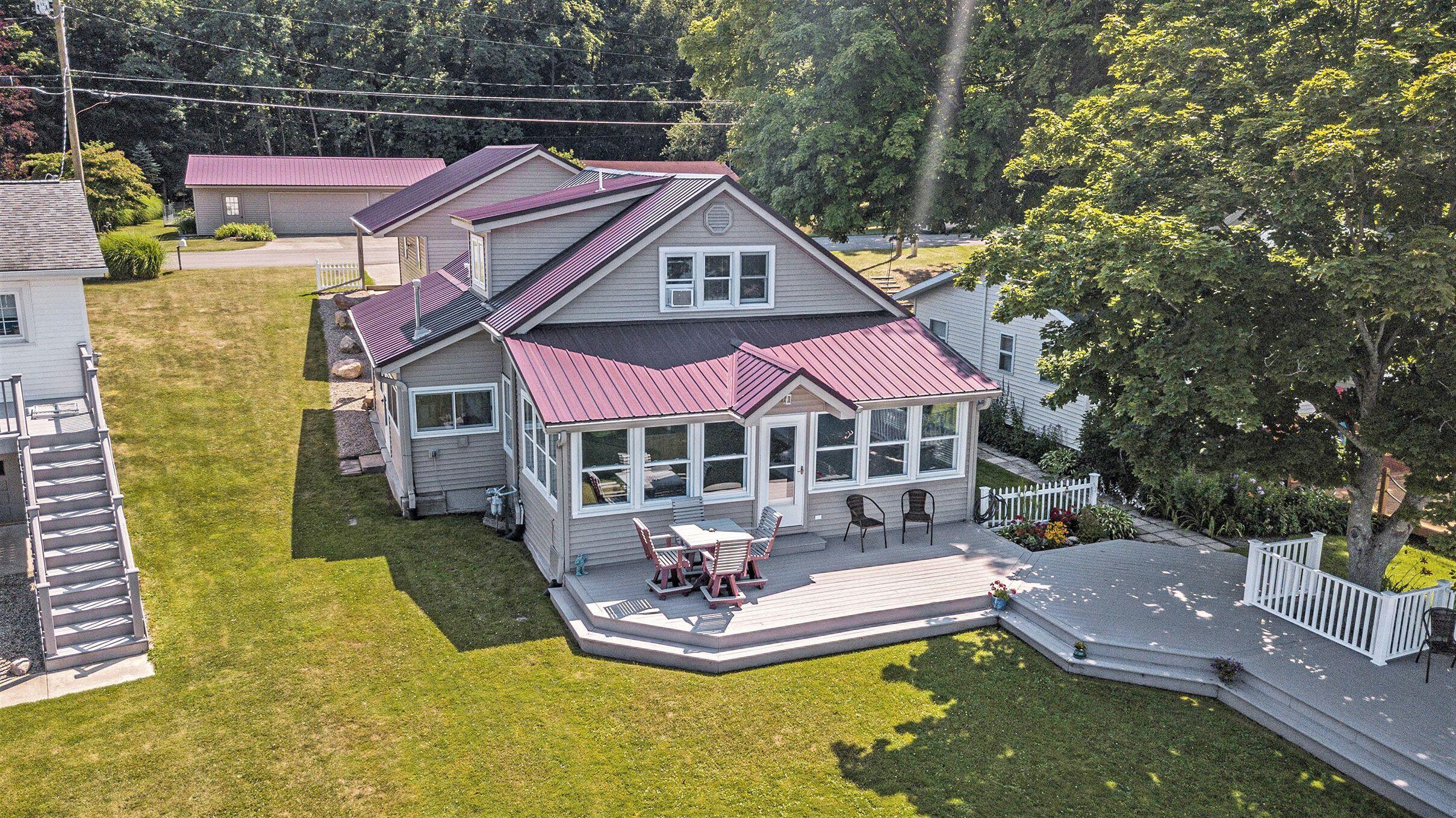 5698 Cutler Road Lakeview, MI 48850 - Photo 1 of 36 gbcU9n-M