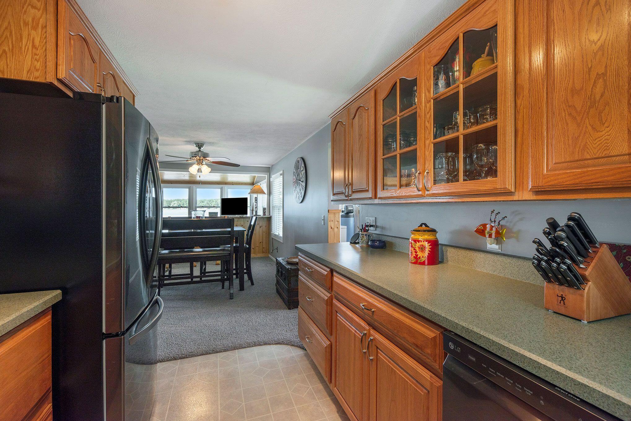 5698 Cutler Road Lakeview, MI 48850 - Photo 11 of 36 fsGG7hvY