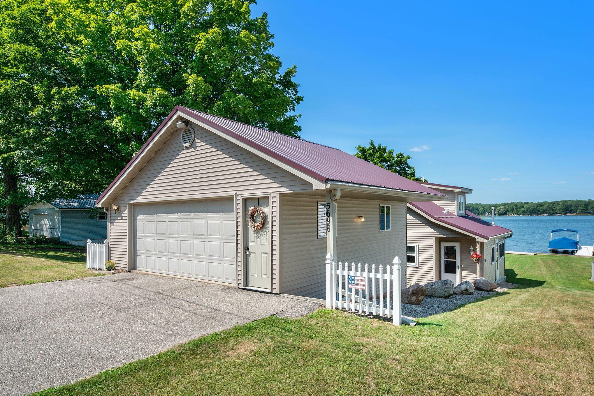 5698 Cutler Road Lakeview, MI 48850 - Photo 3 of 36 ghWClIg8
