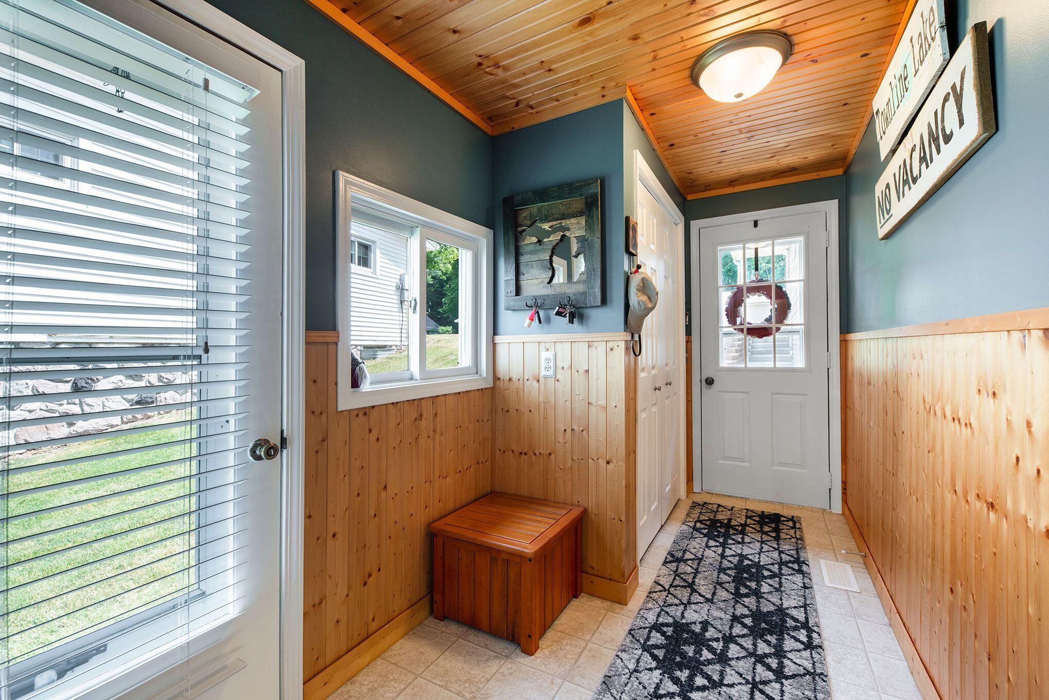 5698 Cutler Road Lakeview, MI 48850 - Photo 8 of 36 8W4GUMHo