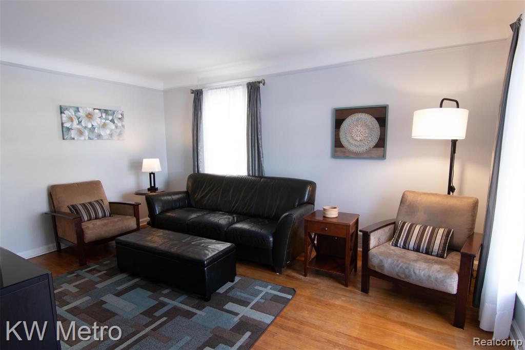 1249 Columbia Road Berkley, MI 48072 - Photo 8 of 21