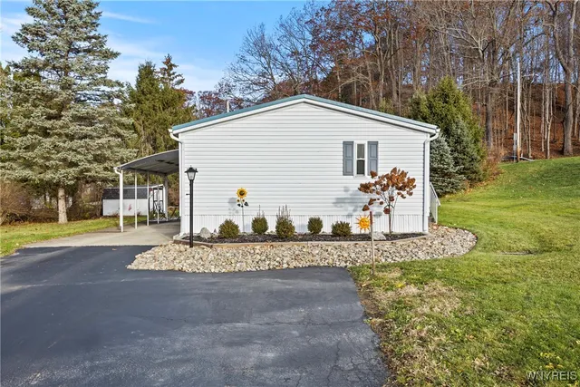 $149,900 | 1023 A Wish Circle, Marilla, NY 14052