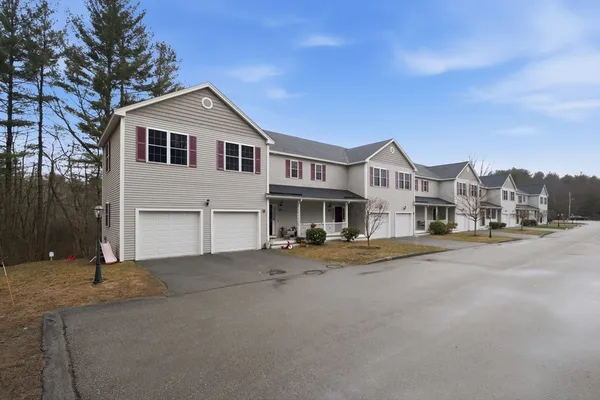$619,900 | 90 Rangeway Road, Unit 204, Billerica, MA 01862