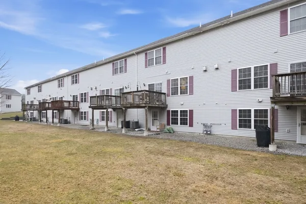 $619,900 | 90 Rangeway Road, Unit 204, Billerica, MA 01862