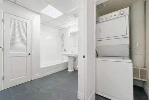 $820,000 | 300 Communipaw Avenue, Unit 234, Jersey City, NJ 07304