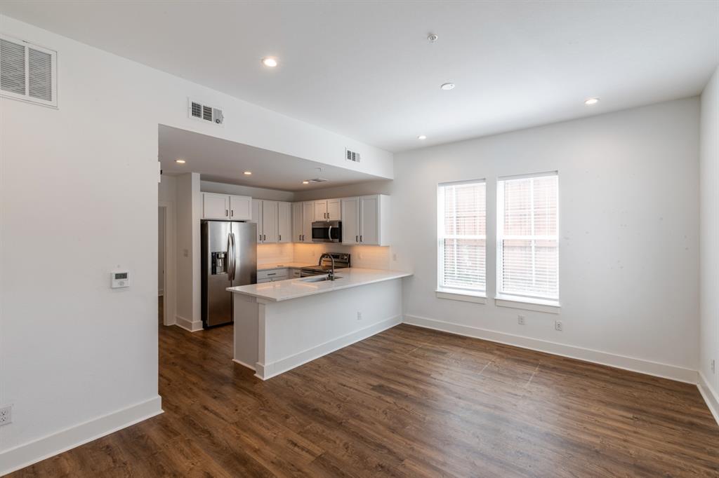 617 North Tyler Street Dallas, TX 75208 - Photo 3 of 17