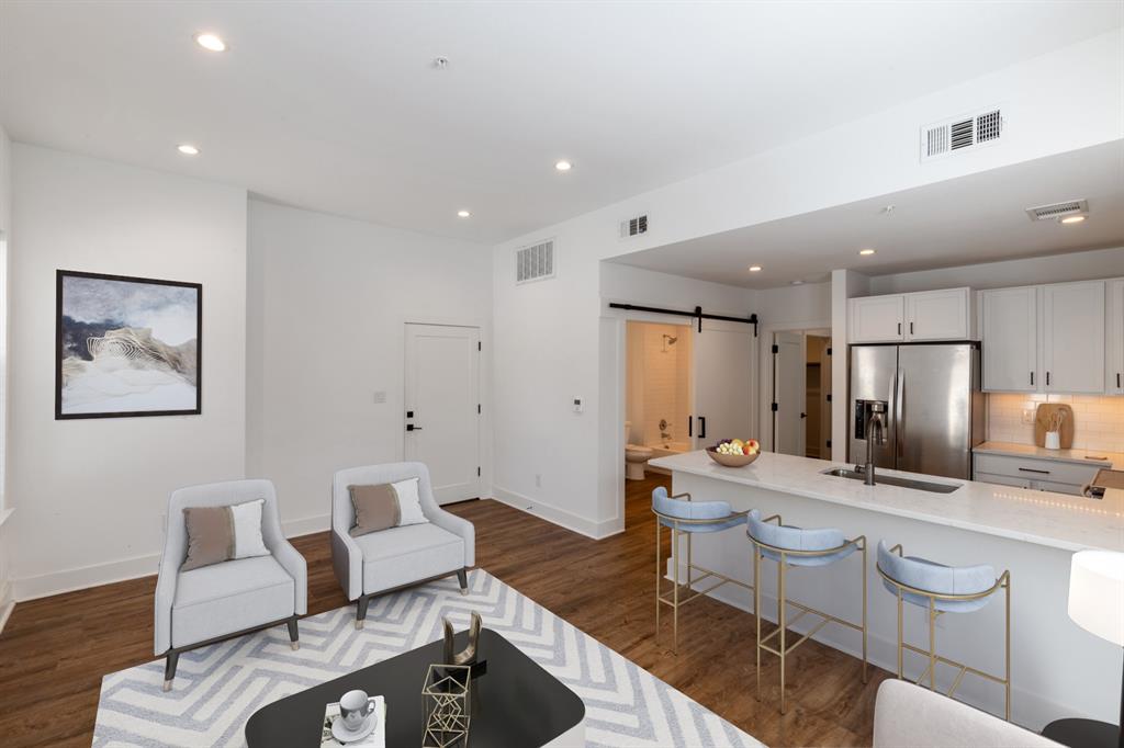 617 North Tyler Street Dallas, TX 75208 - Photo 7 of 17