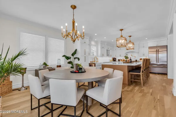 a view of entryway and hall