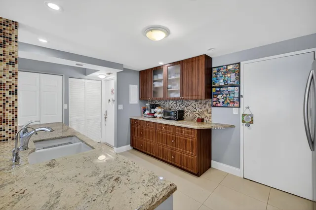 $480,000 | 1149 Hillsboro Mile, Unit 504, Hillsboro Beach, FL 33062