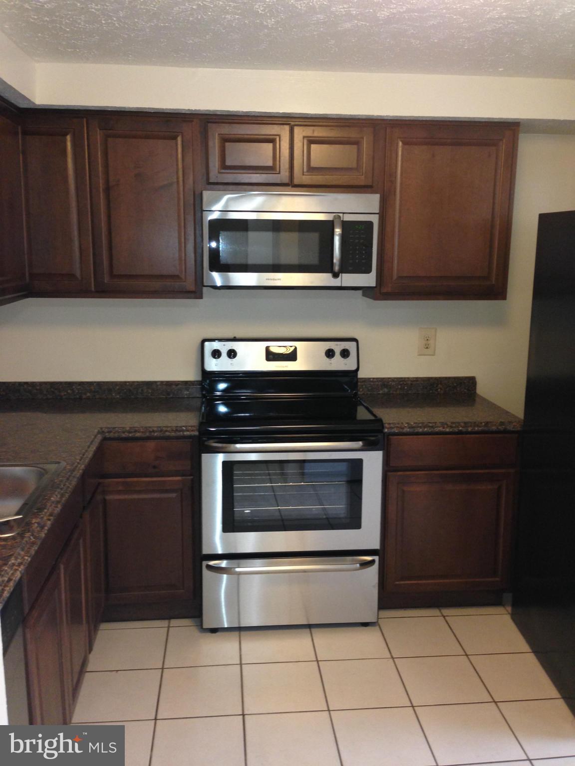 7473 Lone Star Road Lorton, VA 22079 - Photo 7 of 29 Kitchen