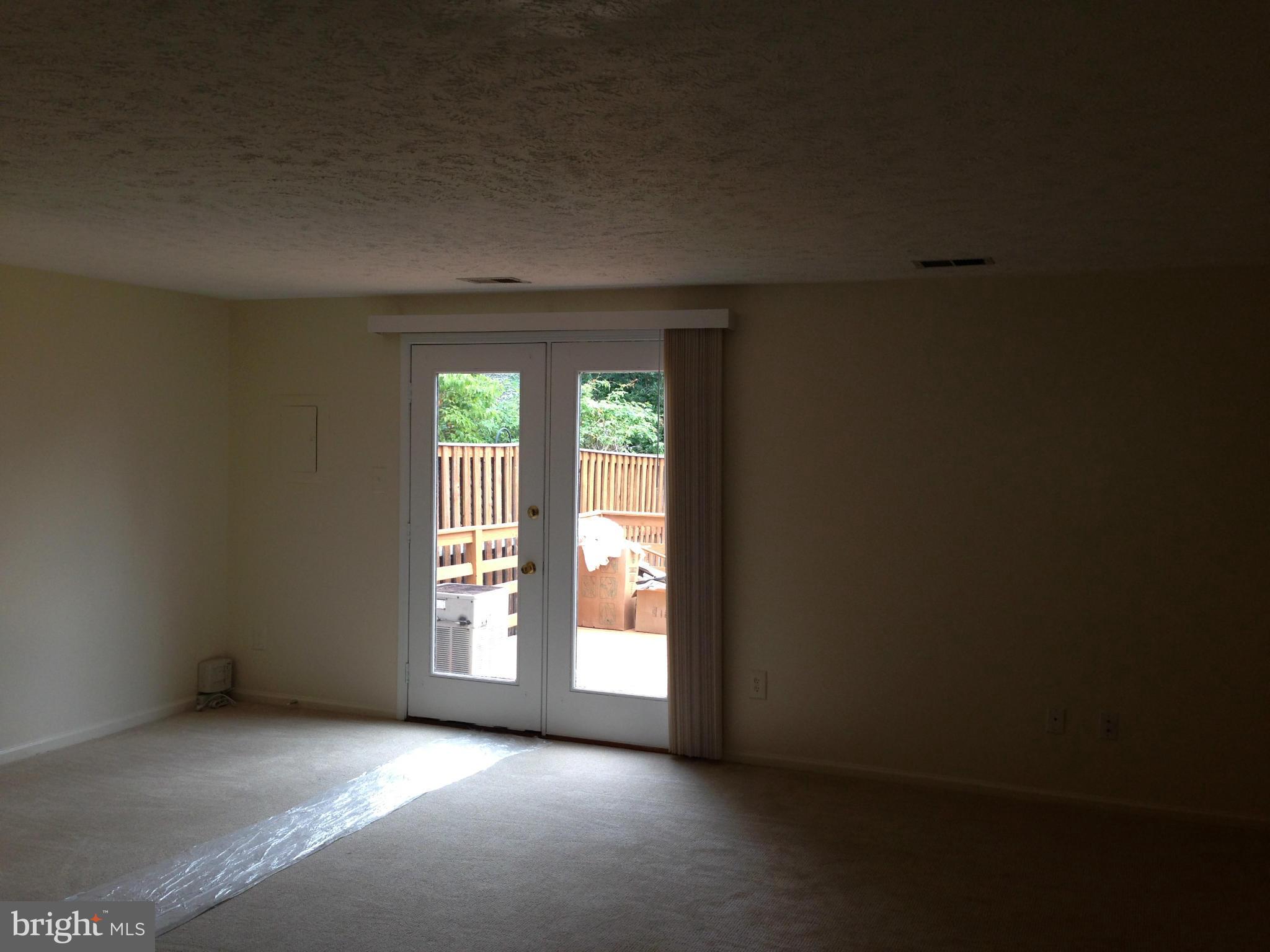 7473 Lone Star Road Lorton, VA 22079 - Photo 9 of 29 Living Room