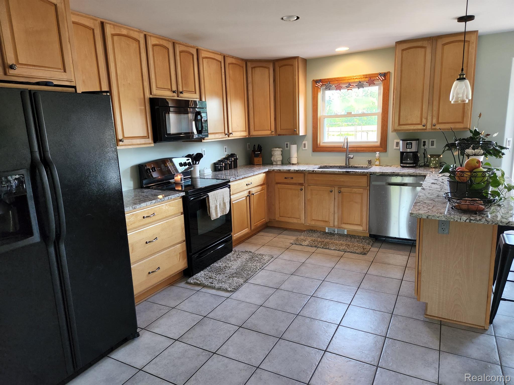 26215 Pennsylvania Road Romulus, MI 48174 - Photo 26 of 35 Easy care Ceramic Tile Flooring