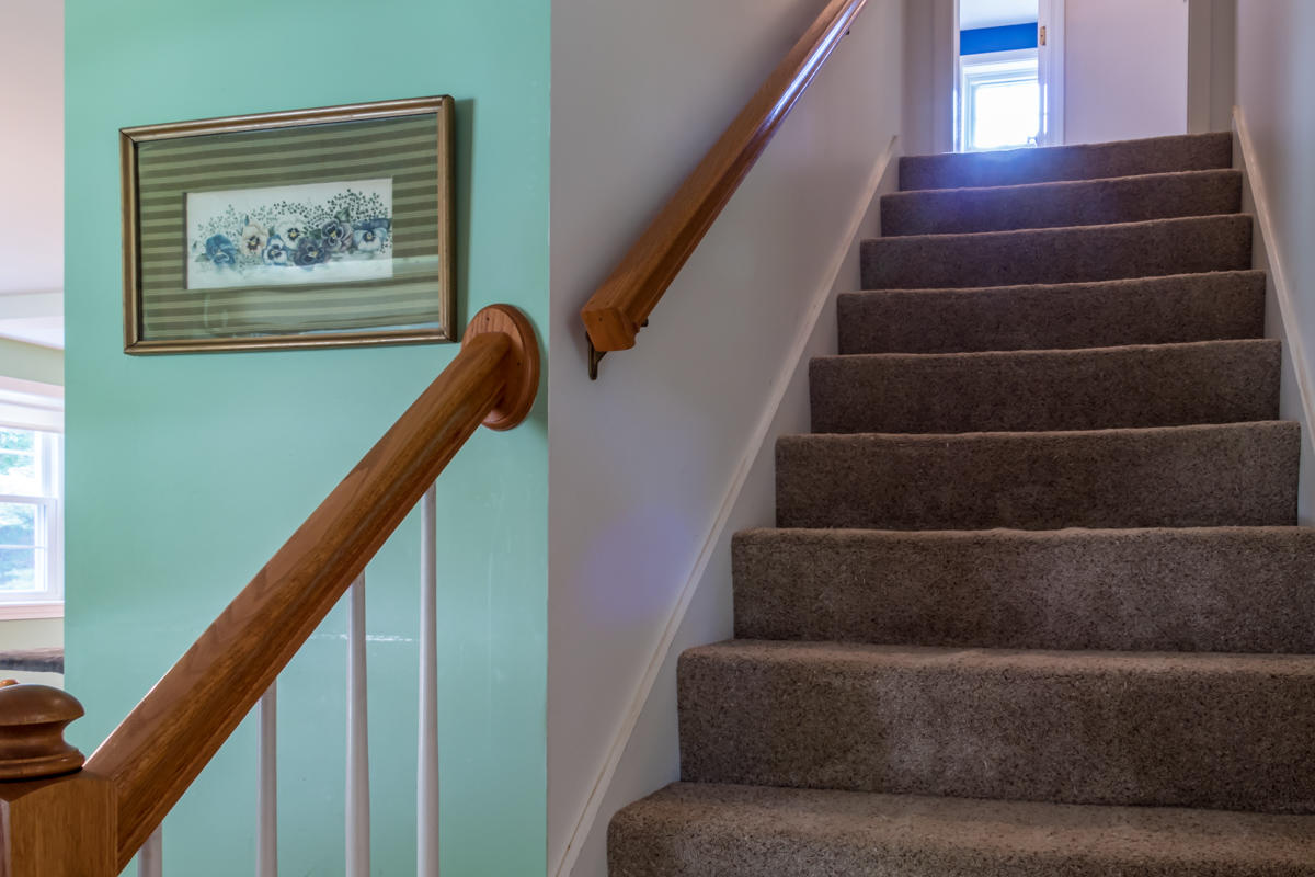 42 Prout Road Freeport, ME 04032 - Photo 19 of 56 24-Stairs