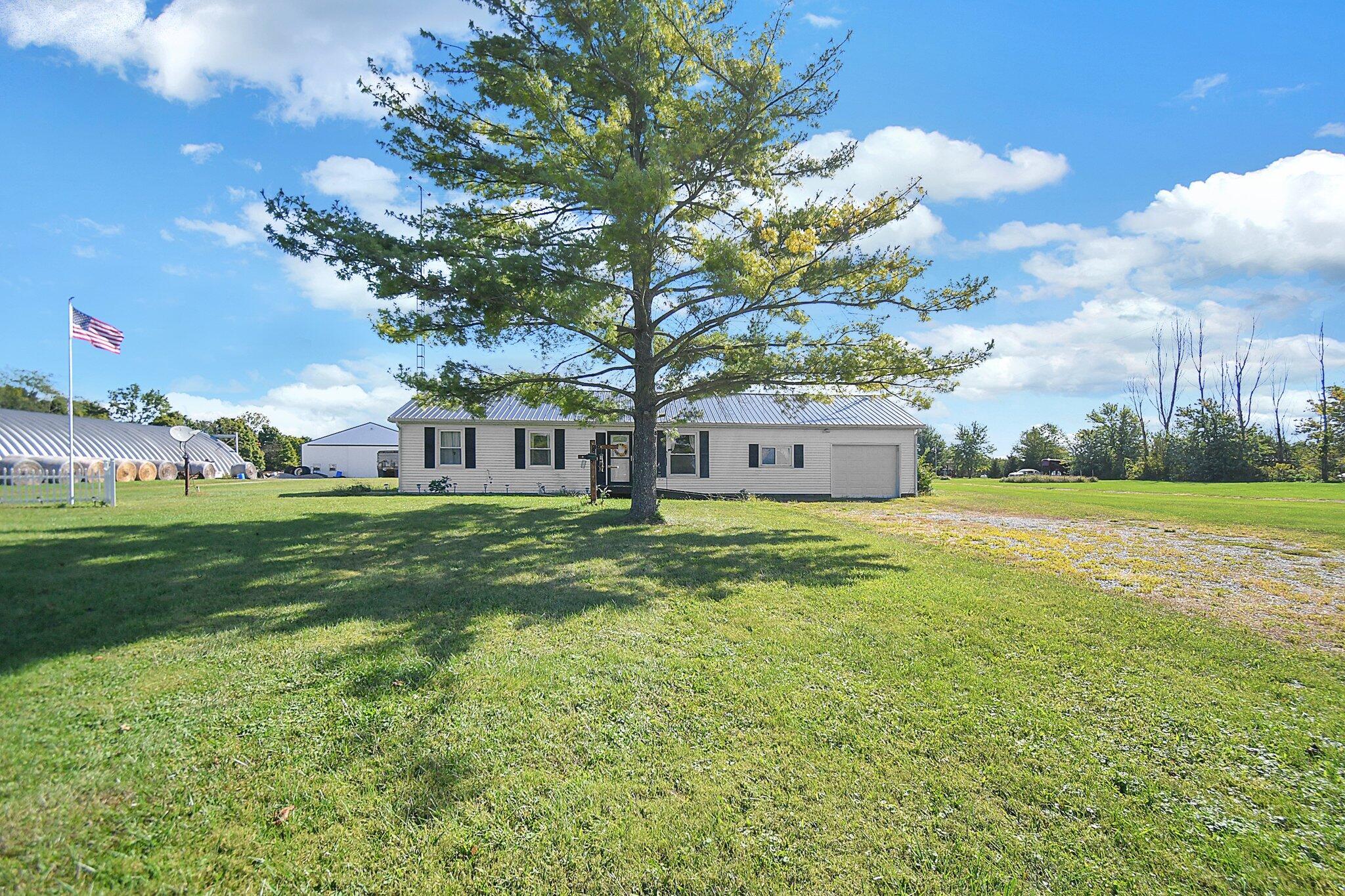 11110 Dozer Road Southwest Stoutsville, OH 43154 - Photo 2 of 30 1-web-or-mls-11110-dozer-rd-sw