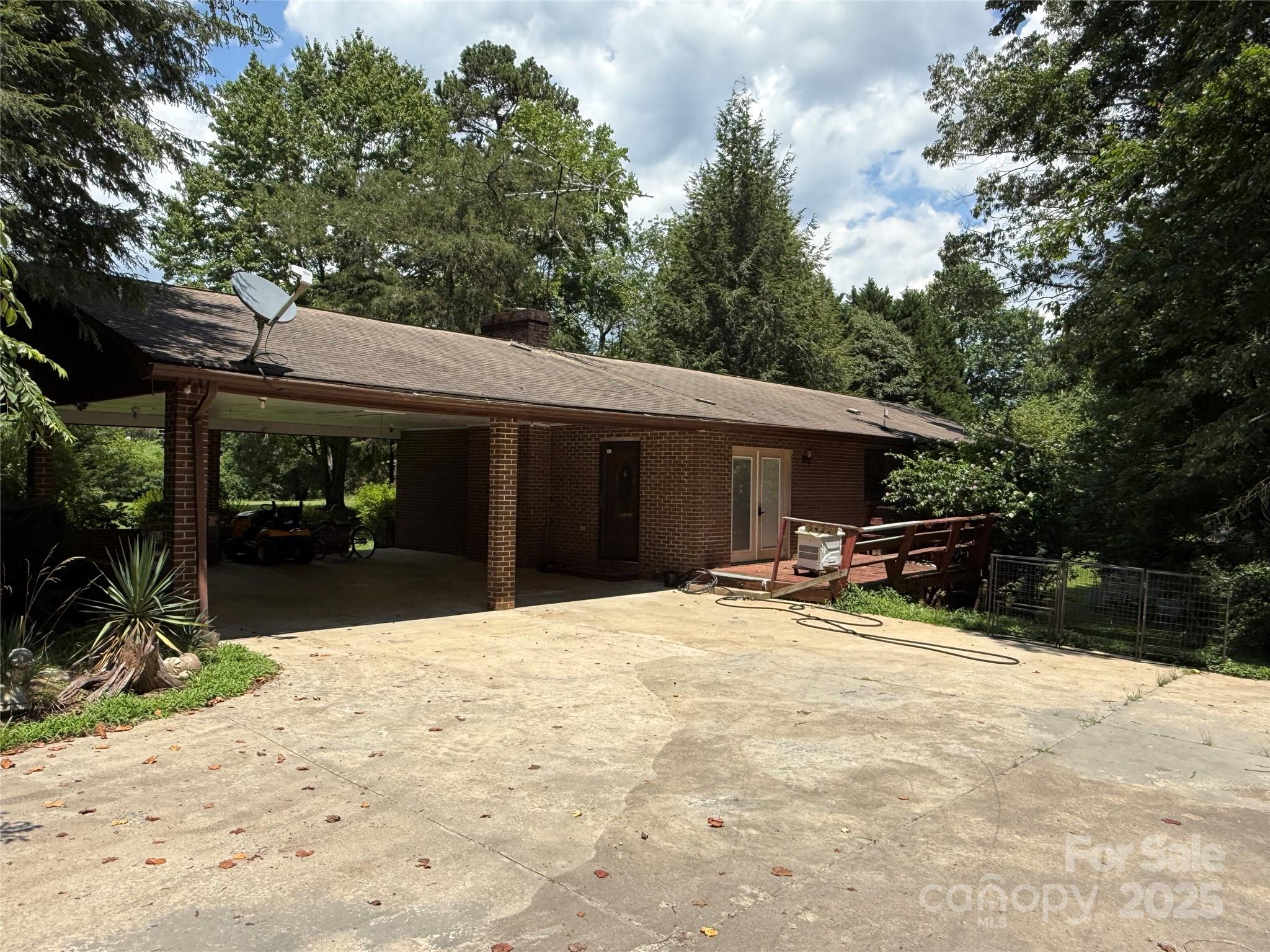 5422 River Road Granite Falls, NC 28630 - Photo 3 of 24 Gallery Image 3