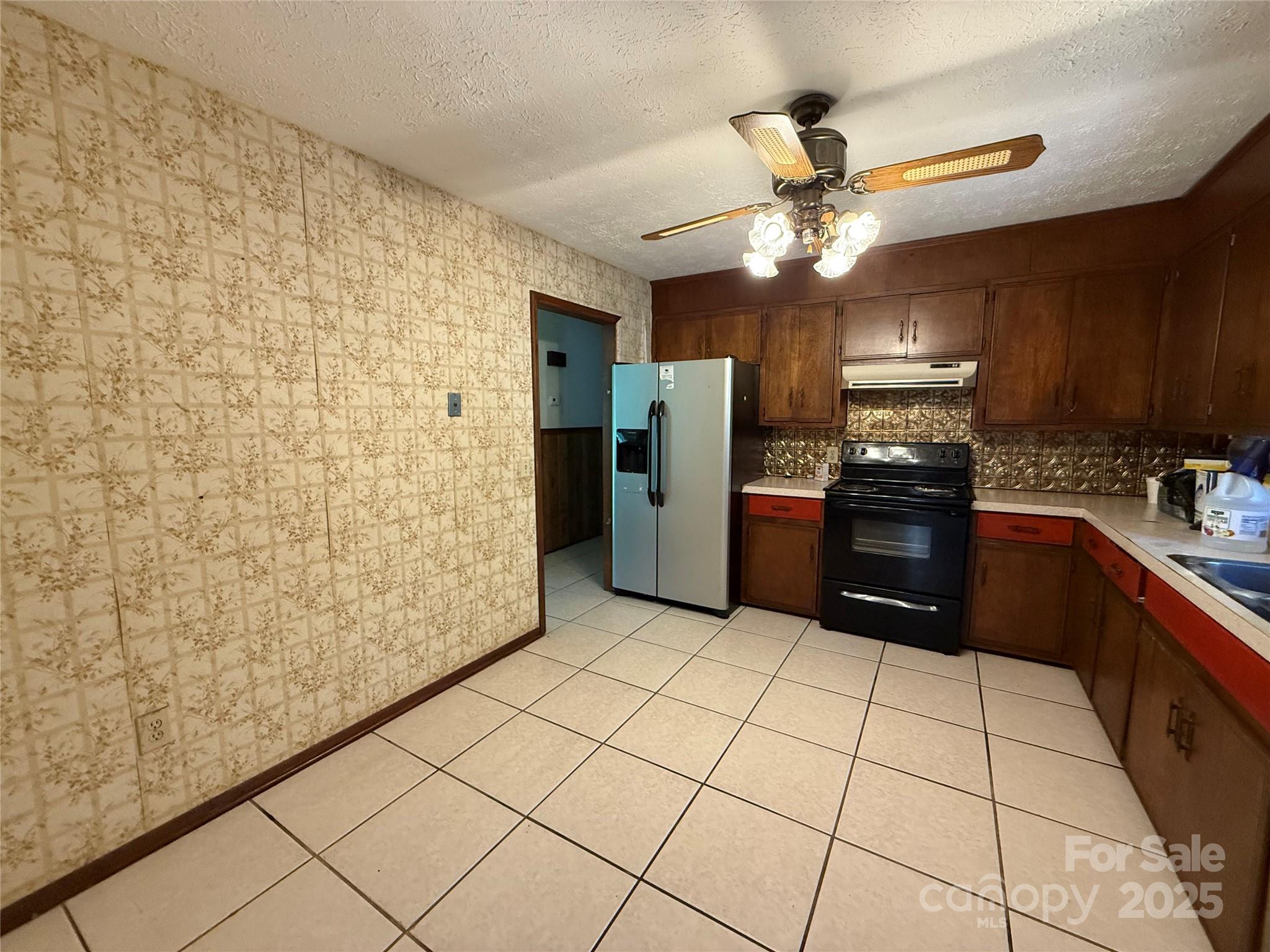 5422 River Road Granite Falls, NC 28630 - Photo 7 of 24 Gallery Image 7