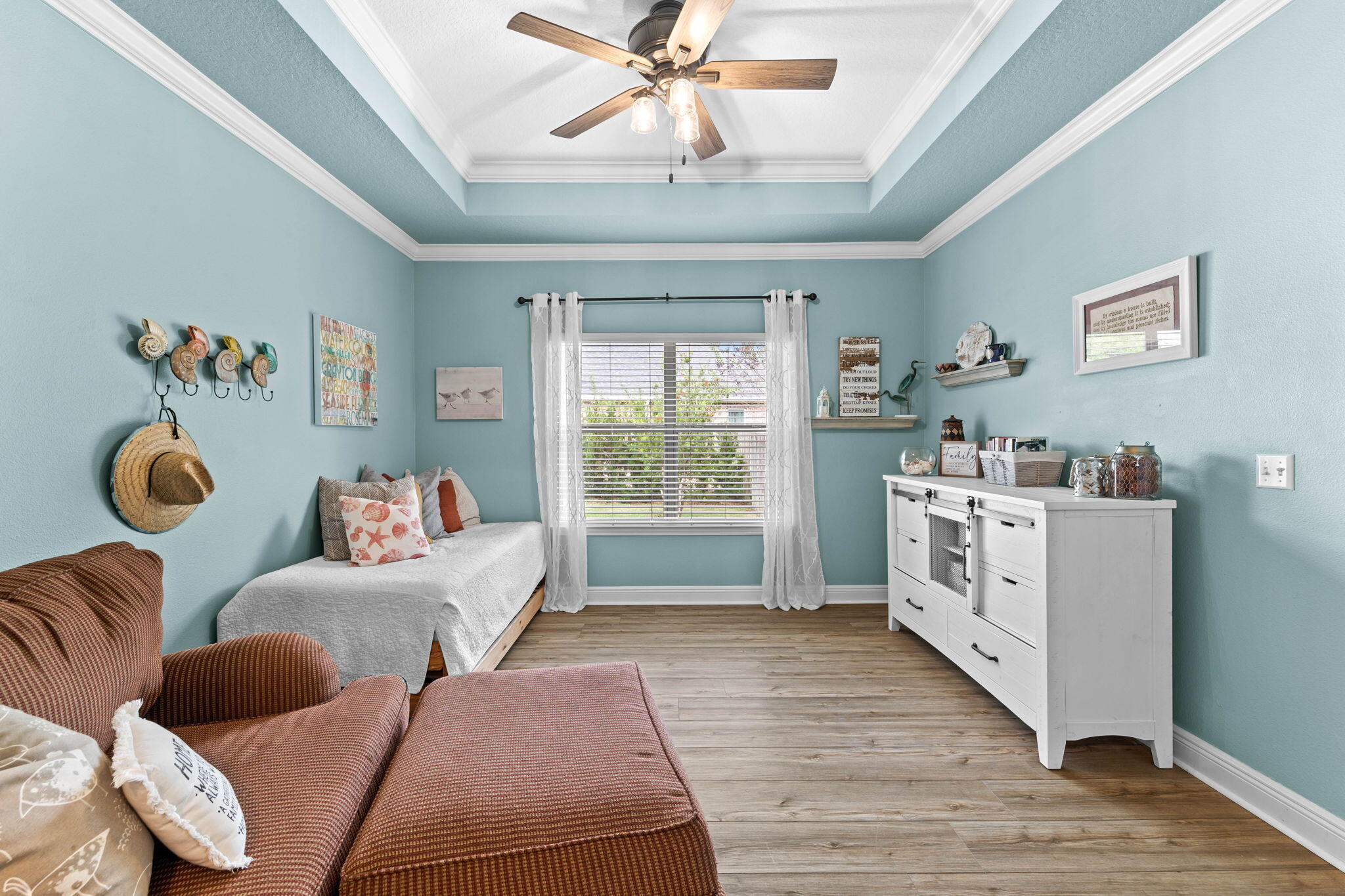 59 Echo Cove Freeport, FL 32439 - Photo 15 of 32 a living room with furniture and a window