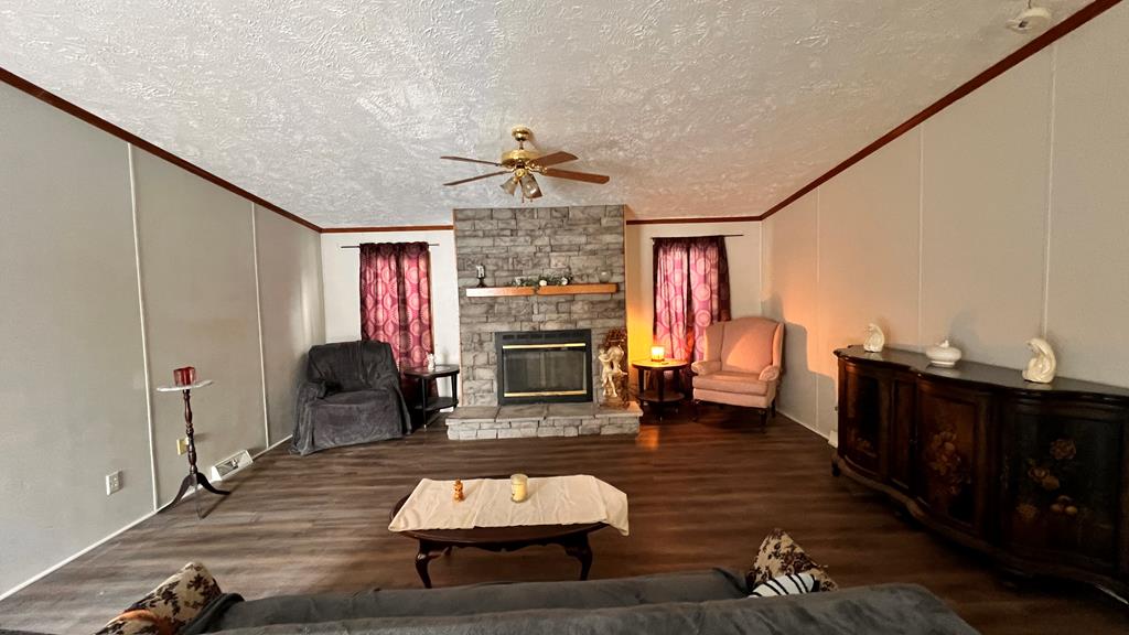 5346 Thornspring Road Pulaski, VA 24301 - Photo 14 of 23 Gallery Image 14