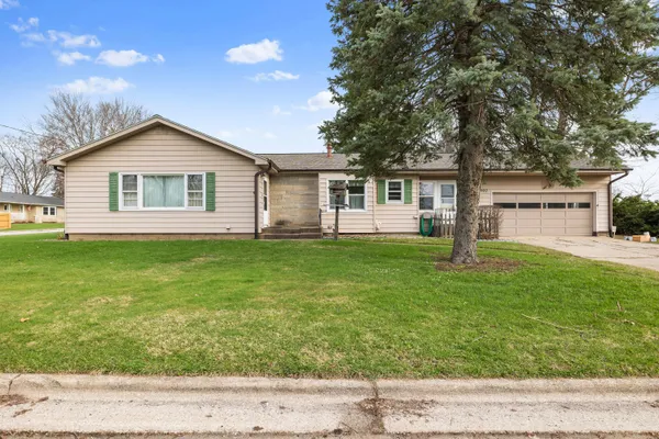 $249,900 | 907 West 12th Street, La Porte, IN 46350