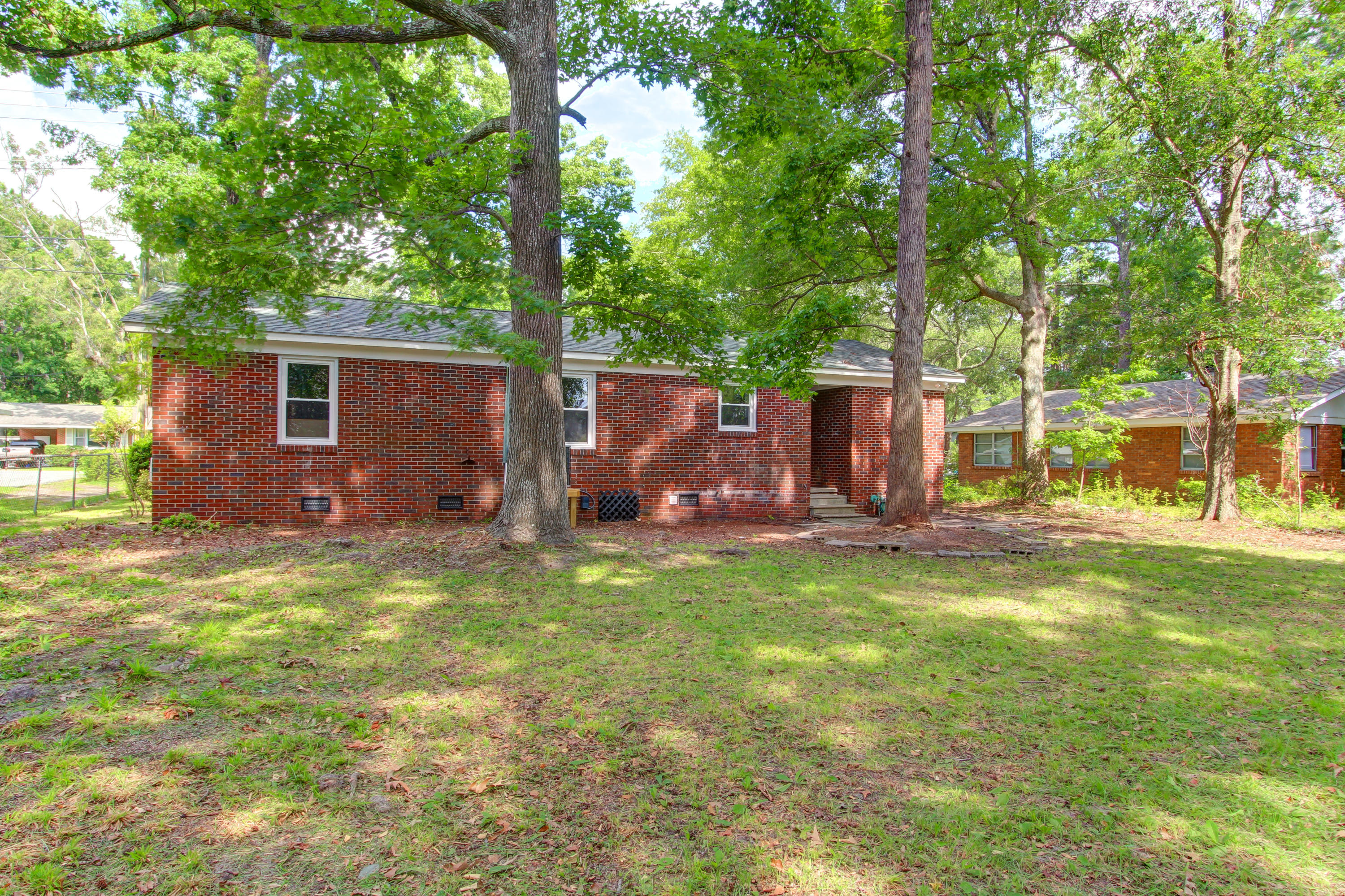 831 Savage Road Charleston, SC 29414 - Photo 17 of 17 831 Savage Rd (18)