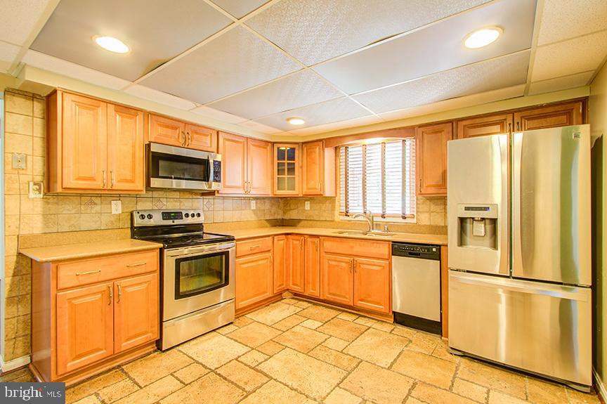 916 Fall Ridge Way Gambrills, MD 21054 - Photo 11 of 32 Gallery Image 11
