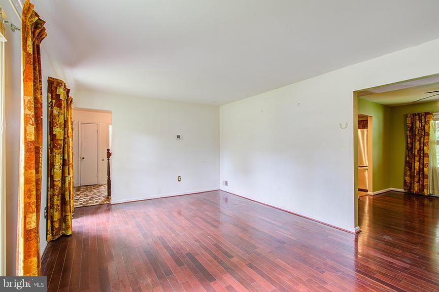 916 Fall Ridge Way Gambrills, MD 21054 - Photo 7 of 32 Gallery Image 7
