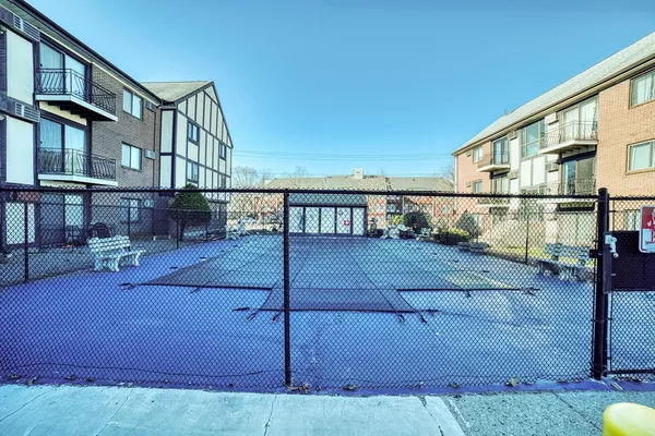 $209,900 | 159 Bittersweet Lane, Unit 107, Randolph, MA 02368