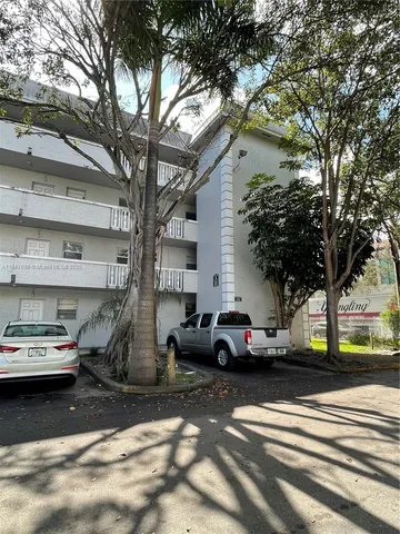 $180,000 | 17255 Southwest 95th Avenue, Unit 462, Palmetto Bay, FL 33157