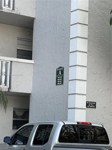 $180,000 | 17255 Southwest 95th Avenue, Unit 462, Palmetto Bay, FL 33157