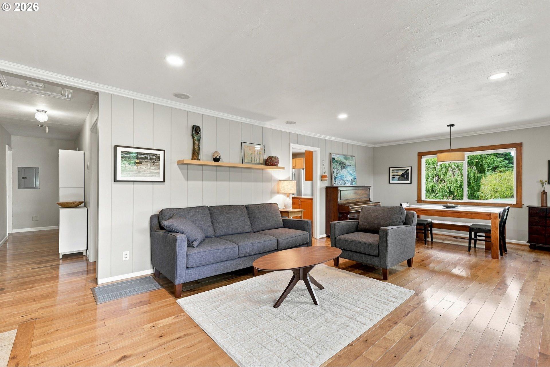 1908 Southwest Miles Street Portland, OR 97219 - Photo 14 of 44 Gallery Image 14