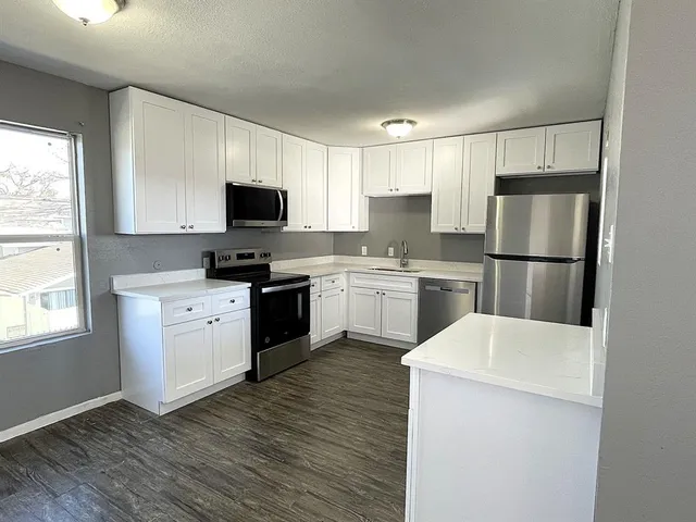 $1,500 | 2107 Knoll Crest Drive, Arlington, TX 76014