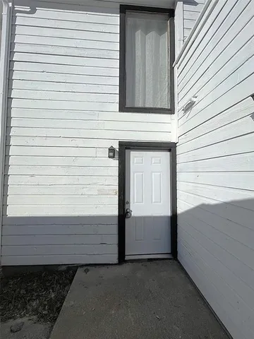 $1,500 | 2107 Knoll Crest Drive, Arlington, TX 76014