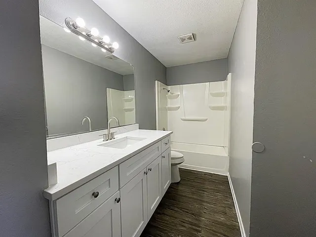 $1,500 | 2107 Knoll Crest Drive, Arlington, TX 76014