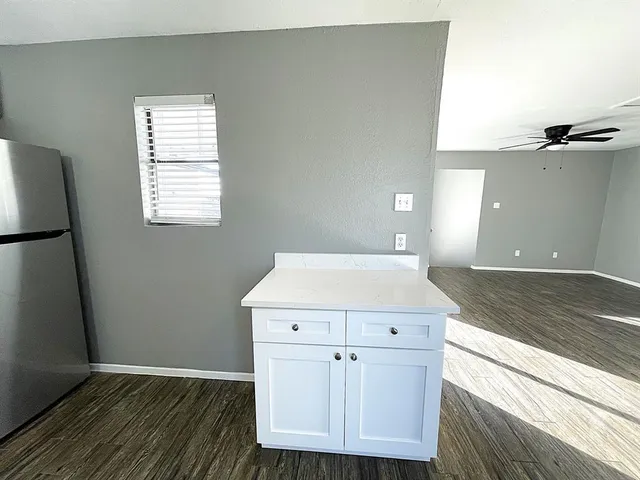 $1,500 | 2107 Knoll Crest Drive, Arlington, TX 76014