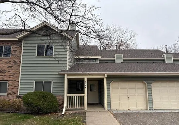 $125,800 | 500 Etna Street, Unit 203, St. Paul, MN 55106