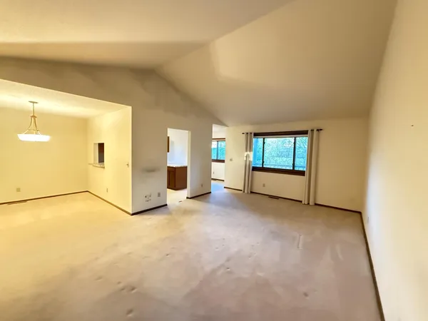 $125,800 | 500 Etna Street, Unit 203, St. Paul, MN 55106