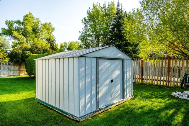 $399,000 | 617 Broadway Avenue, Dayton, WY 82836