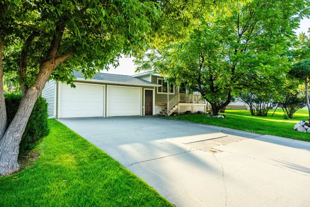 $399,000 | 617 Broadway Avenue, Dayton, WY 82836