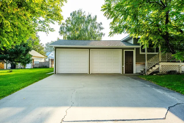 $399,000 | 617 Broadway Avenue, Dayton, WY 82836