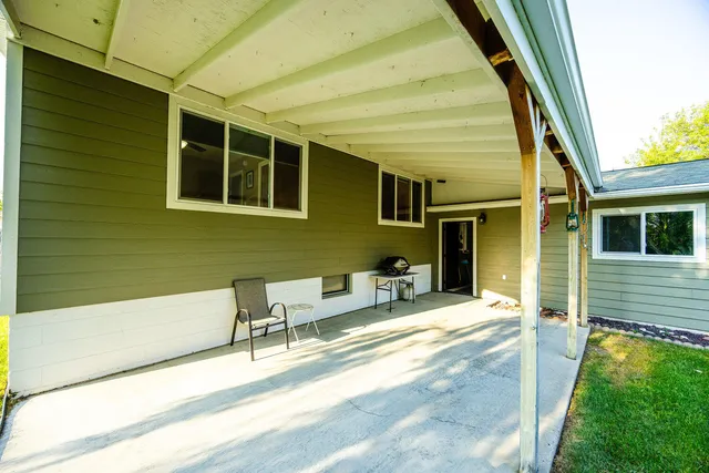 $399,000 | 617 Broadway Avenue, Dayton, WY 82836