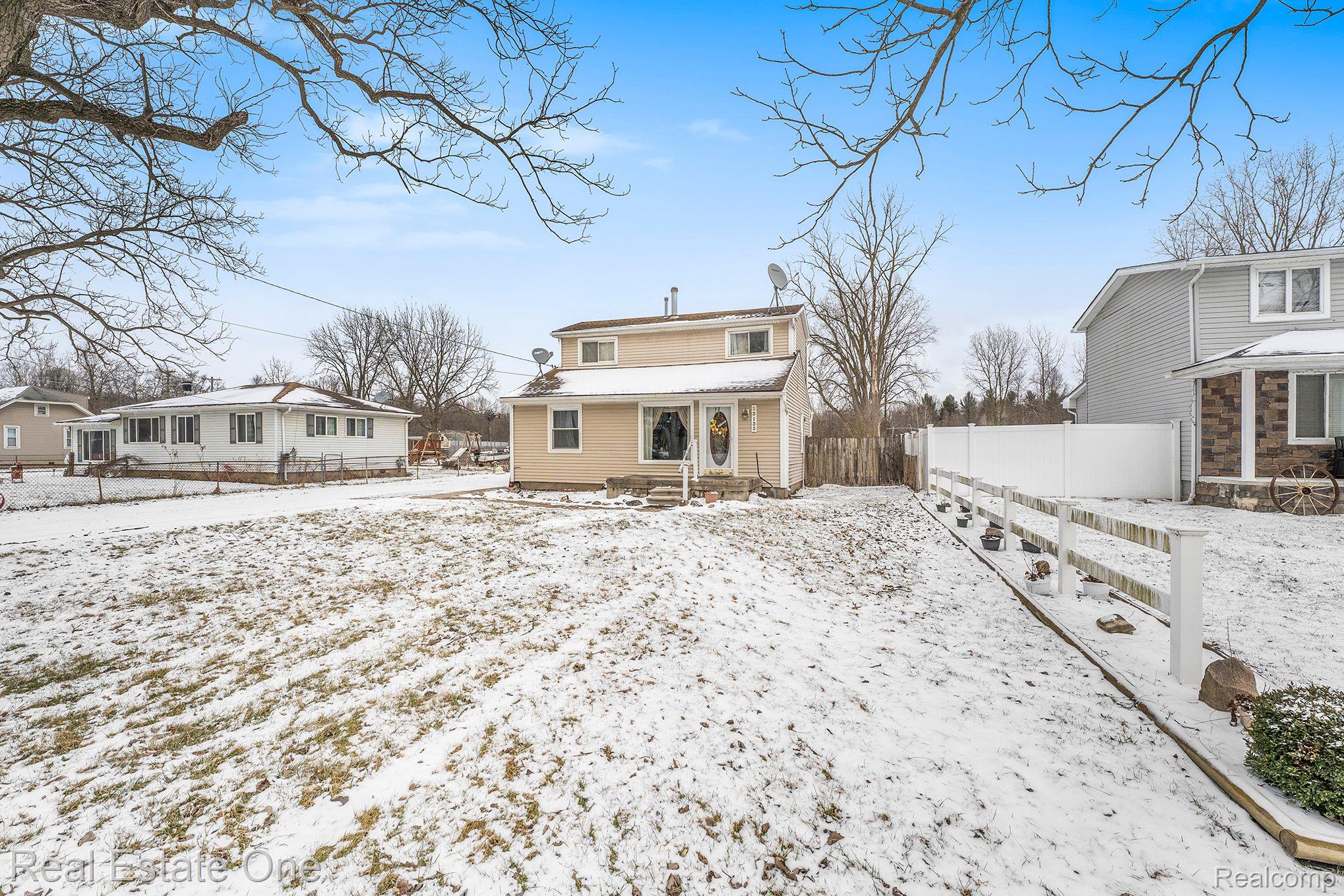 23133 Merriman Road New Boston, MI 48164 - Photo 3 of 17 Gallery Image 3