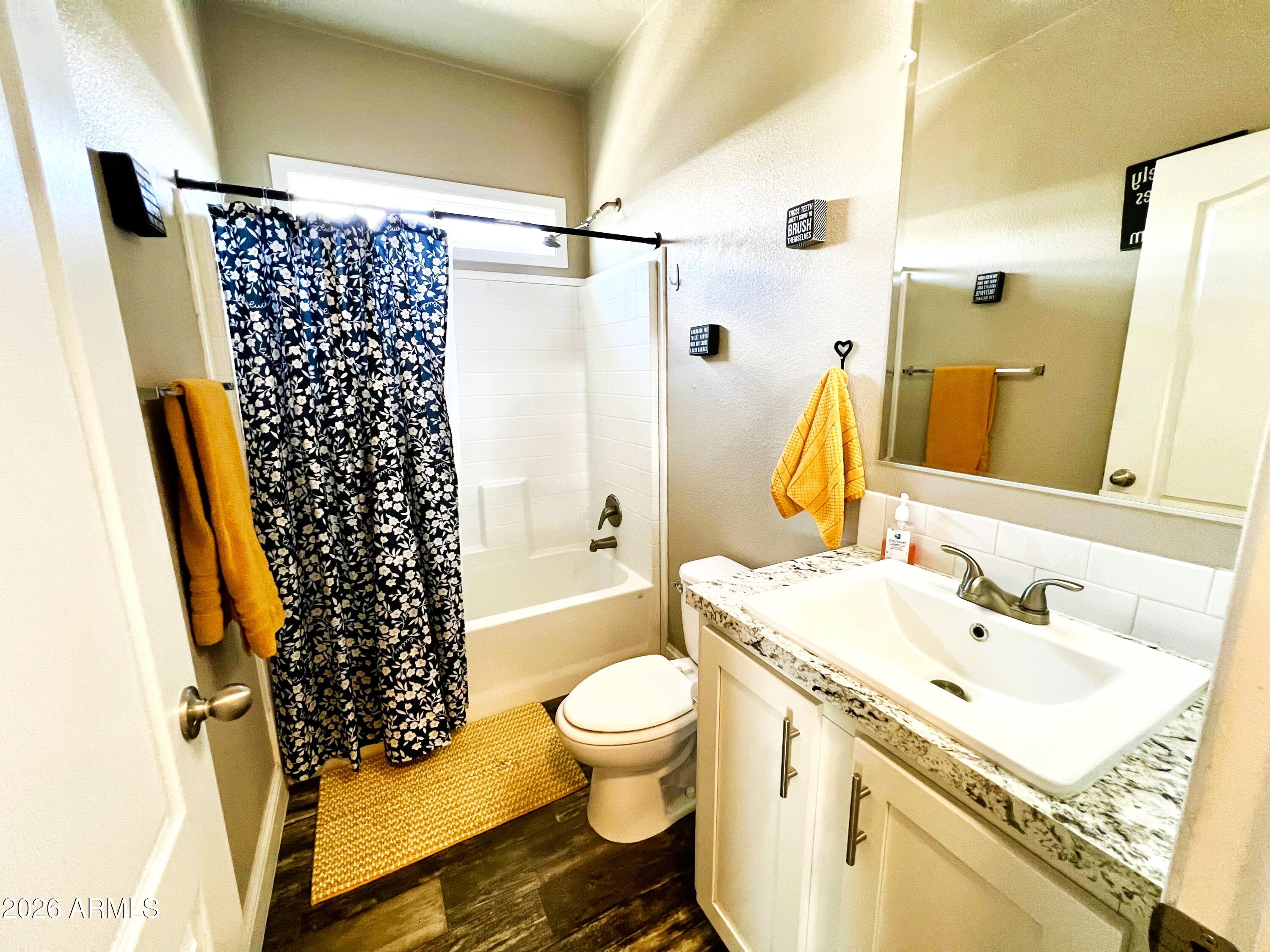 1023 Thorton Road Camp Verde, AZ 86322 - Photo 18 of 57 Guest Bathroom2