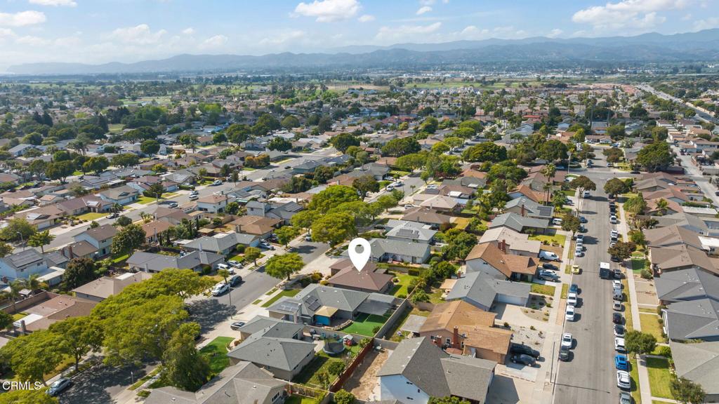 2040 Olga Street Oxnard, CA 93036 - Photo 47 of 48 48-web-or-mls-SeaoroStudios-2040Olga_AER